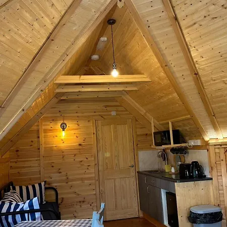 Holly Tree Glamping Chalet *