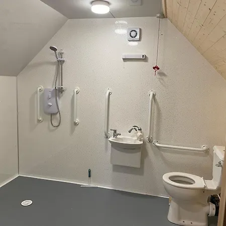 Holly Tree Glamping * Wigglesworth